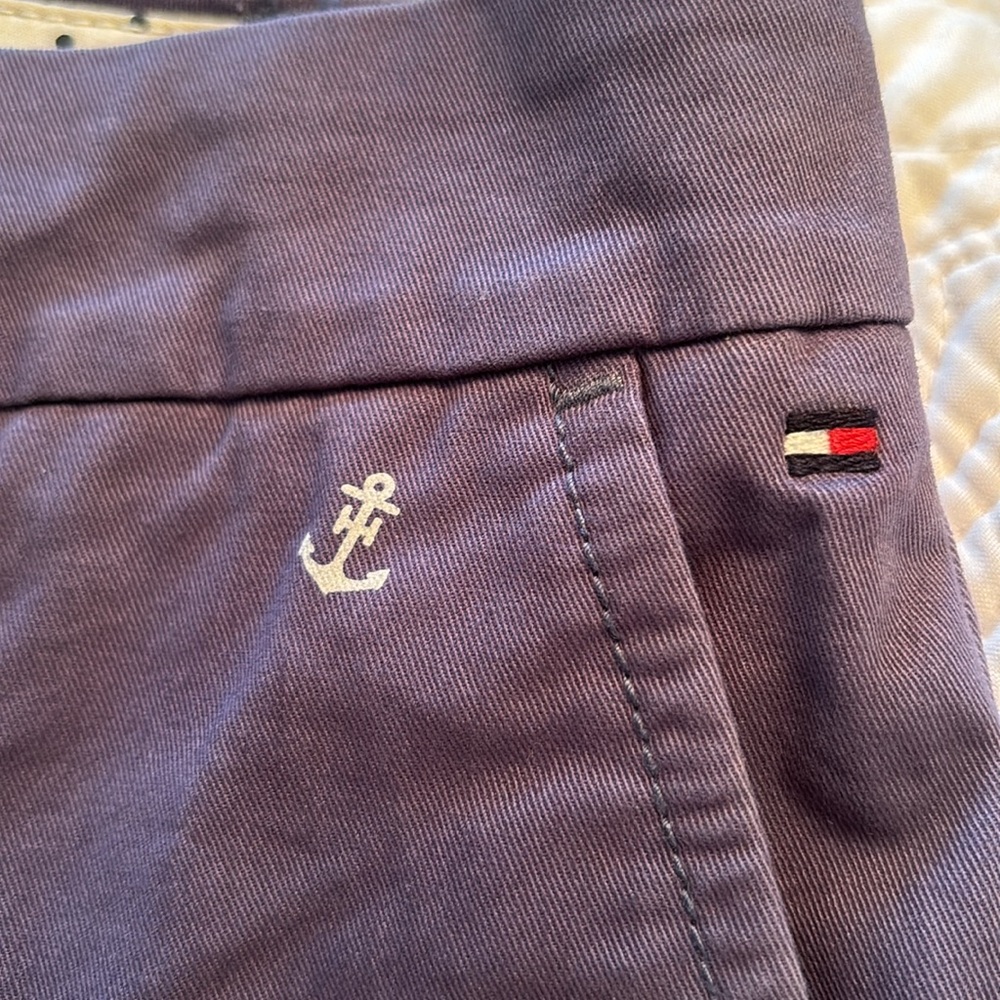 Women’s Tommy Hilfiger anchor shorts - Picture 6 of 7